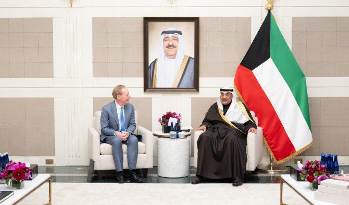 الكويت.. ولي العهد يبحث مع «مايكروسوفت» تعزيز التعاون في مجالات الذكاء الاصطناعي