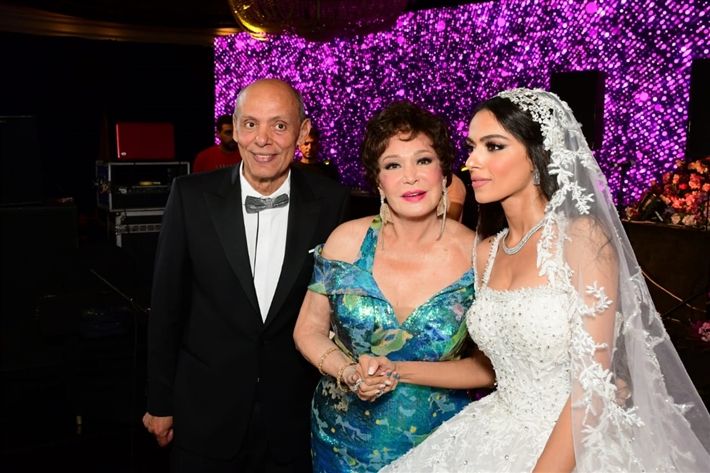 عاجل بالصور : عادل امام مريض و محضرش فرح بنت اخوه