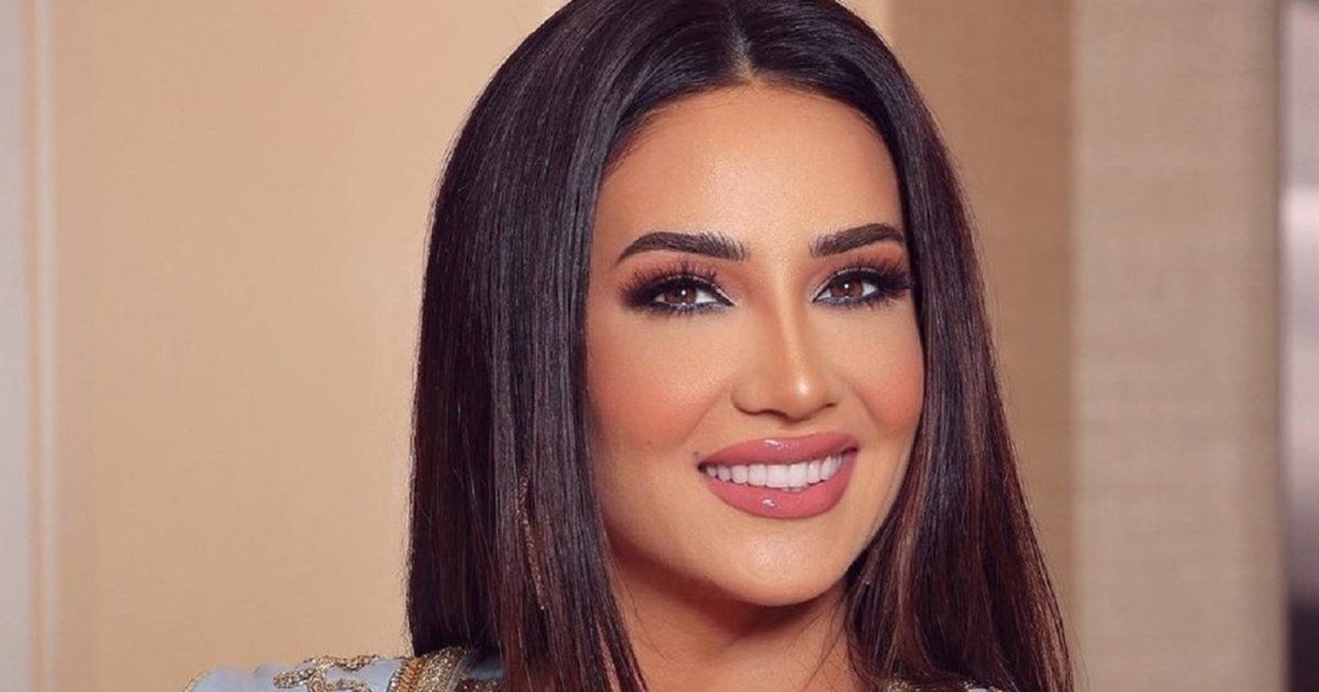 شاهد .. بالصور- تتألق بإطلالة مميزة وتلاقي إعجاب الجمهور