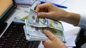 سعر الدولار في السوق السوداء اليوم السبت 7 أكتوبر 2023 .. شوف حصله ايه من امبارح