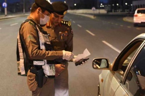 المرور السعودي يبدا سحب رخصة القيادة من هذه الفئة من السائقين