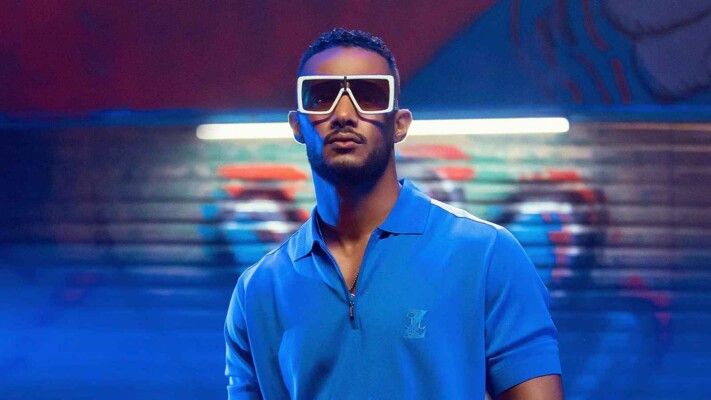 شاهد .. محمد رمضان يضيف سيارة فاخرة إلى مجموعته.. هل يقترب من 100؟
