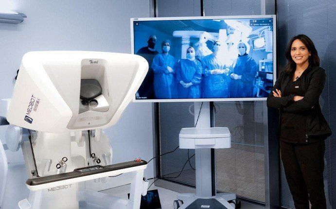 الكويت.. نجاح أول عملية جراحية روبوتية «عن بعد» في العالم بمجال الأورام النسائية
