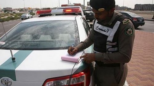 رسميًا: صدور قرار جديد باعتماد هذه المخالفة المرورية من اليوم والمرور السعودي ينتشر في شوارع جدة ومكة لتسجيل المخالفة على قائد المركبة وجميع الركاب بجواره