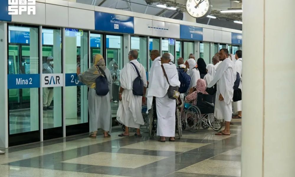 قطار المشاعر: نقل 1.9 مليون حاج في موسم حج 1447 بنجاح