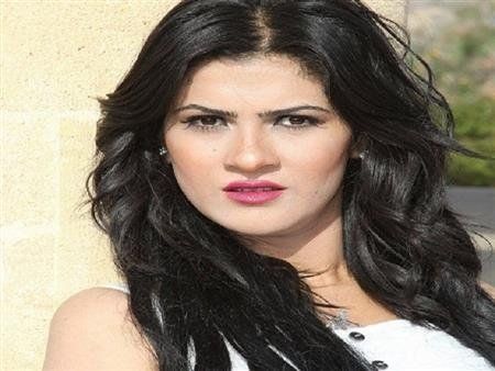 شاهد .. حبس الفنانة ياسمينا المصرى شهرا بتهمة سب وقذف أشرف زكى