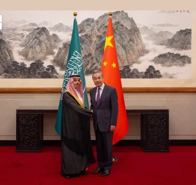 وزيرا خارجية السعودية والصين يبحثان العلاقات الاستراتيجية والتطورات بالمنطقة
