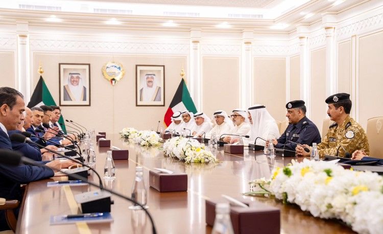 النائب الأول بحث مع وزير الخارجية العراقي تعزيز التنسيق في مختلف المجالات والقضايا المشتركة