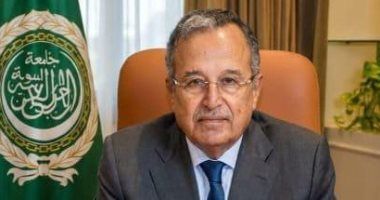 نبيل فهمى يبحث مع وزراء خارجية الإمارات وعُمان والكويت تداعيات الاعتداءات الإيرانية