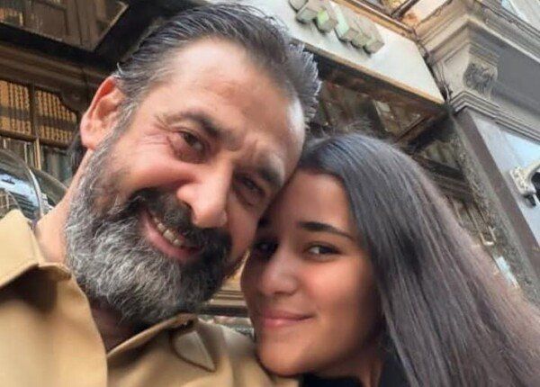 شاهد .. النجم كريم عبد العزيز يوجّه رسالة مؤثرة لابنته في عيد ميلادها.. ماذا قال؟