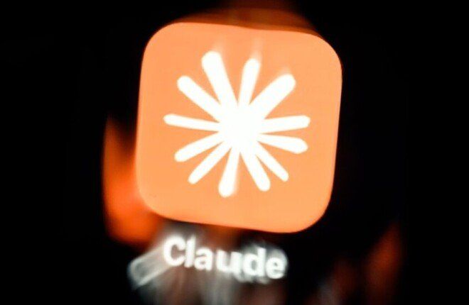 "أنثروبيك": نموذج Claude يشارك في تطوير نسخ أكثر ذكاءً وسط نقاشات حول مخاطر الذكاء الاصطناعي