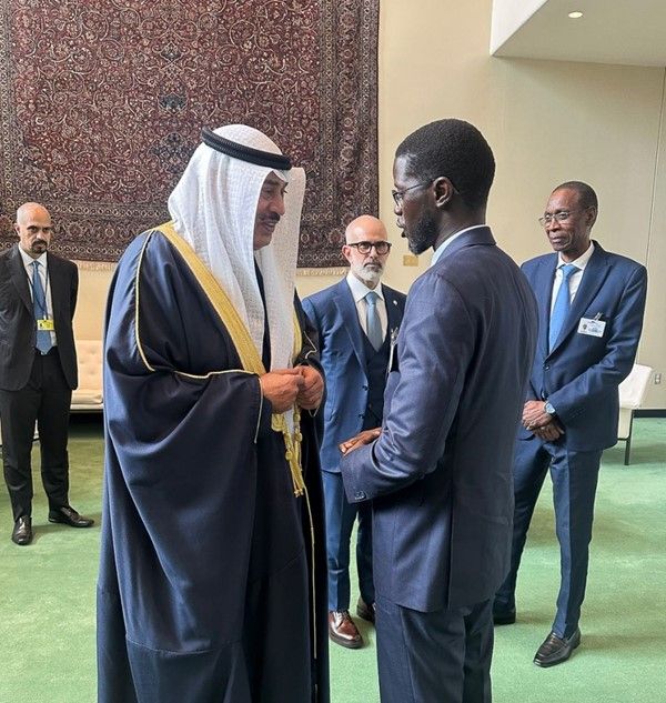 ممثل صاحب السمو سمو ولي العهد التقى رئيس وزراء باكستان: الاتفاق على إنشاء حوار إستراتيجي بين البلدين