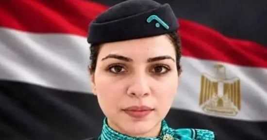 أهالى البحيرة يشيعون جثمان مضيفة الطيران عزة رمزي في مسقط رأسها.. فيديو