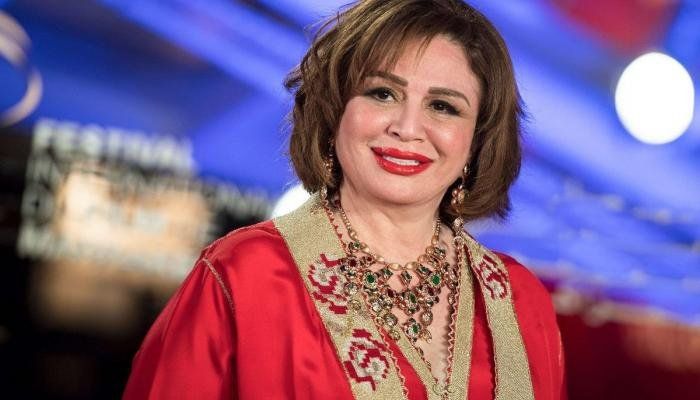 شاهد .. إلهام شاهين تروي تجربتها مع العلاج بالخلايا وتكشف سبب لجوئها إلى طبيب آخر