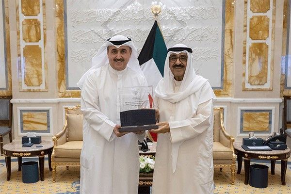 صاحب السمو يتسلم التقرير السنوي لديوان المحاسبة