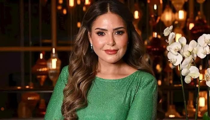 شاهد .. صابرين تروي كواليس خلع الحجاب.. رسالة من شقيقها وتدخل والدتها ينهيان الخلاف