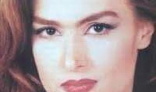 سيمون تثير الجدل في يوم المرأة العالمي وتطالب بيوم للرجال:” لماذا النساء فقط؟”
