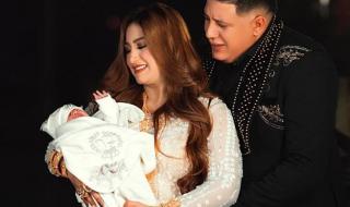 بمجوهرات زوجته.. حمو بيكا يثير الجدل في سبوع ابنته – فيديو وصور