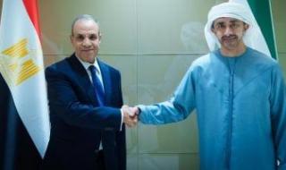 وزير الخارجية يبحث مع نظيره الإماراتي تعزيز العلاقات الثنائية ومتابعة مستجدات الأوضاع الإقليمية