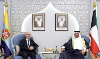 وزير الدفاع بحث مع السفير الفرنسي سبل تعزيز التعاون العسكري