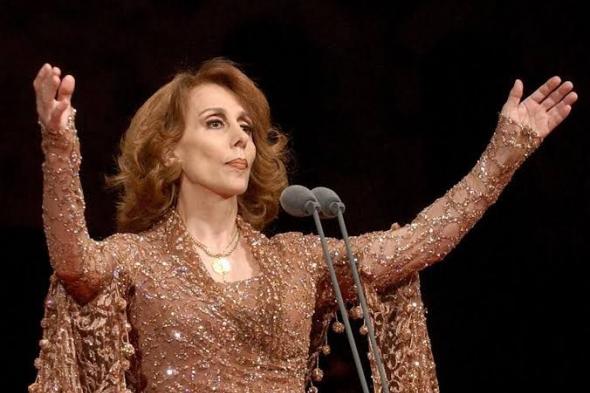 بأقلام 35 مثقفاً عربياً : وطن اسمه فيروز