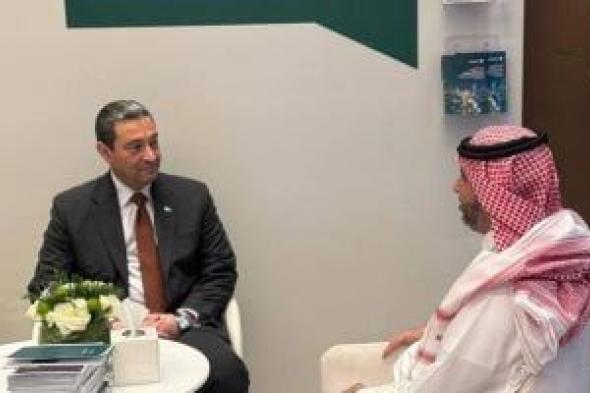محافظ دمياط ومدير المعهد العربى لإنماء المدن يناقشان الخطط الطموحة لتعزيز التعاون المشترك